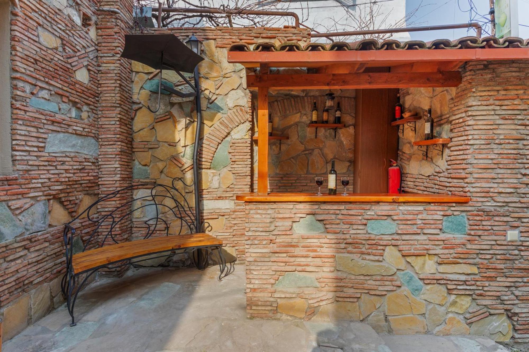 Apartments With Wine Cellar In Old Tbiliszi Kültér fotó